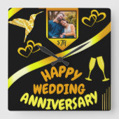 Black & Gold Happy 5. Hochzeit-Jubiläumsgeschenk Quadratische Wanduhr (Vorderseite)