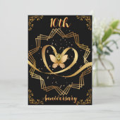 Black & Gold Heart Chic 10. Hochzeitstag Einladung (Stehend Vorderseite)