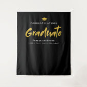 Black & Gold Moderne Brush Script Graduation Party Wandteppich (Vorderseite)