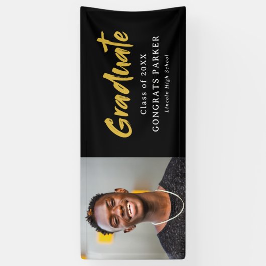 Black & Gold Modernes Pinsel Script Foto Abschluss Banner (Vertikal)