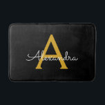 Black Gold Modernes Script Giron Monogram Name Badematte<br><div class="desc">Schwarz und Gold einfache Script Monogram Name Bath Mats. Das macht den perfekten Abschluss,  Geburtstag,  Hochzeit,  Brautdusche,  Jubiläumsdusche,  Babydusche oder Bachelorette-Party-Geschenk für jemanden,  der Glamour-Luxus und schicke Stile liebt.</div>