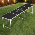 Black Gold Modernes Script Giron Monogram Name Beer Pong Tisch<br><div class="desc">Schwarz und Gold einfache Script Name Beer Pong Table. Das macht den perfekten 16 Geburtstag,  Hochzeit,  Brautparty,  Jubiläum,  Babydusche oder Junggeselinnen-Abschied Geschenk für jemanden,  der Lieben glamourösen Luxus und schicke Stile.</div>
