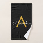 Black Gold Modernes Script Giron Monogram Name Handtuch<br><div class="desc">Black and Gold Simple Script Monogram Name Spiral Notebook Planner. Das macht den perfekten 16 Geburtstag,  Hochzeit,  Brautparty,  Jubiläum,  Babydusche oder Junggeselinnen-Abschied Geschenk für jemanden,  der Lieben glamourösen Luxus und schicke Stile.</div>