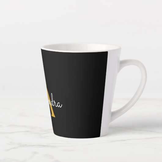 Black Gold Modernes Script Giron Monogram Name Milchtasse (Rechts)