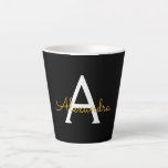 Black Gold Modernes Script Giron Monogram Name Milchtasse<br><div class="desc">Schwarz und Gold einfache Script Monogram Name Latte Coffee Cup Tasse. Das macht den perfekten 16 Geburtstag,  Hochzeit,  Brautparty,  Jubiläum,  Babydusche oder Junggeselinnen-Abschied Geschenk für jemanden,  der Lieben glamourösen Luxus und schicke Stile.</div>