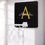 Black Gold Modernes Script Giron Monogram Name Mini Basketball Netz<br><div class="desc">Schwarz und Gold einfache Script Monogram Name Mini Basketball Hoop. Das macht den perfekten 16 Geburtstag,  Hochzeit,  Brautparty,  Jubiläum,  Babydusche oder Junggeselinnen-Abschied Geschenk für jemanden,  der Lieben glamourösen Luxus und schicke Stile.</div>