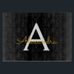 Black Gold Modernes Script Giron Monogram Name Schneidebrett<br><div class="desc">Schwarz und Gold einfache Script Monogram Name Cutting Board. Dies macht den perfekten Abschluss,  Geburtstag,  Hochzeit,  Brautparty,  Jubiläum,  Babydusche oder Junggeselinnen-Abschied Geschenk für jemanden,  die Lieben glamourösen Luxus und schicke Stile.</div>