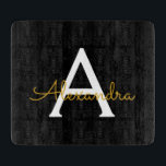 Black Gold Modernes Script Giron Monogram Name Schneidebrett<br><div class="desc">Schwarz und Gold einfache Script Monogram Name Cutting Board. Dies macht den perfekten Abschluss,  Geburtstag,  Hochzeit,  Brautparty,  Jubiläum,  Babydusche oder Junggeselinnen-Abschied Geschenk für jemanden,  die Lieben glamourösen Luxus und schicke Stile.</div>