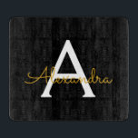 Black Gold Modernes Script Giron Monogram Name Schneidebrett<br><div class="desc">Schwarz und Gold einfache Script Monogram Name Cutting Board. Dies macht den perfekten Abschluss,  Geburtstag,  Hochzeit,  Brautparty,  Jubiläum,  Babydusche oder Junggeselinnen-Abschied Geschenk für jemanden,  die Lieben glamourösen Luxus und schicke Stile.</div>