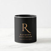 Black Gold Monogram Elegant Stilvoller Name Tasse (Zentrum)