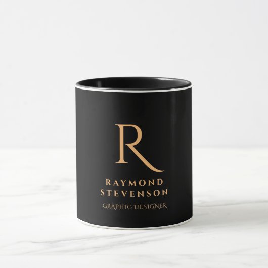 Black Gold Monogram Elegant Stilvoller Name Tasse (Zentrum)
