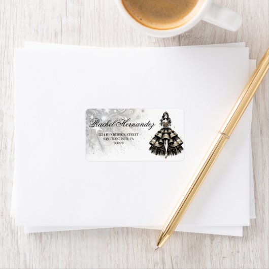 Black & Gold Quinceñera Girl Adressaufkleber (Insitu)