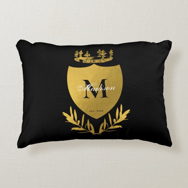 Black & Gold Royal Emblem Shield Monogram Dekokissen (Vorderseite)