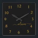 Black Gold Script Monogram Girlaname Quadratische Wanduhr<br><div class="desc">Die Name-Uhr für das Monogramm-Gold und das Schwarze Script. Das macht den perfekten 16 Geburtstag,  Hochzeit,  Brautparty,  Jubiläum,  Babydusche oder Junggeselinnen-Abschied Geschenk für jemanden,  der Lieben glamourösen Luxus und schicke Stile.</div>