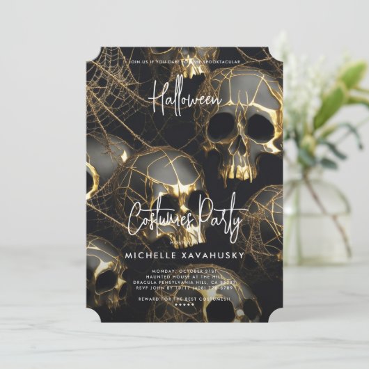 Black Gold Skull Adult Halloween-Party Modernes Einladung (Stehend Vorderseite)