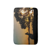 Black & Gold Sunset Kangaroo Tree Silhouette Badematte (Vorderseite Vertikal)