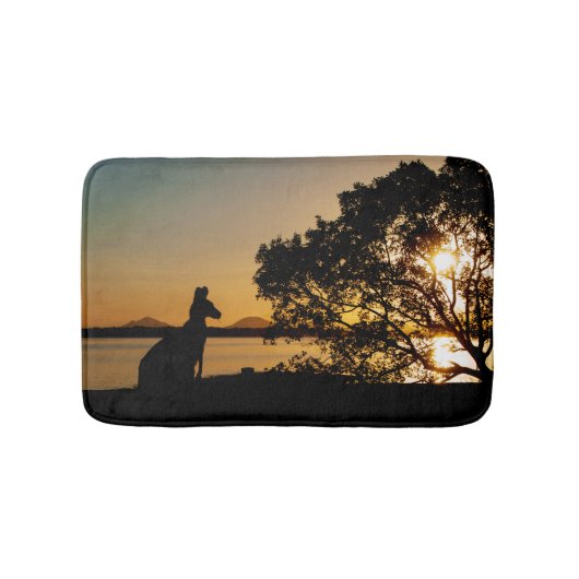 Black & Gold Sunset Kangaroo Tree Silhouette Badematte (Vorderseite)