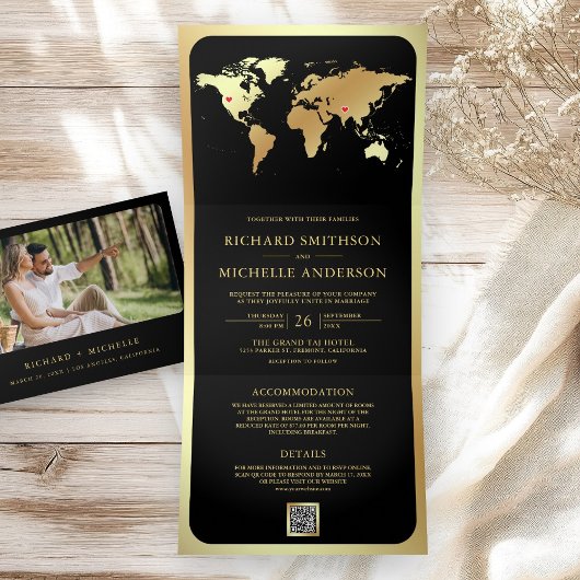Black Gold World Map QR Code Photo Wedding Dreifach Gefaltete Einladung