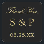 Black Golden Beige Gastgeschenk Hochzeit Vielen Da Quadratischer Aufkleber<br><div class="desc">Black Golden Beige Gastgeschenk Hochzeit Danke Ihnen Sticker,  bitte personalisieren Sie mit den Initialen des Paares und das Datum der Hochzeit,  mit der Online-Personalisierung Vorlage vor der Bestellung. Der Aufkleber ist in einem goldfarbenen Beige-Imitat (goldenes oder goldenes Aussehen) auf klassischem Schwarz gehalten.</div>