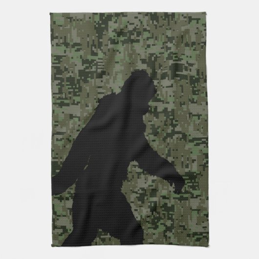Black Gone Squatchin Woodland Digital Camouflage Handtuch (Vertikal)