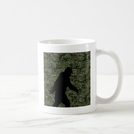 Black Gone Squatchin Woodland Digital Camouflage Kaffeetasse (Rechts)