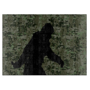 Black Gone Squatchin Woodland Digital Camouflage Schneidebrett