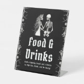 Black Gothic Halloween Skelett Food & Drinks Zeich Sockelschild (Vorderseite)