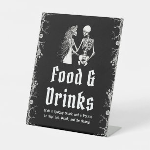 Black Gothic Halloween Skelett Food & Drinks Zeich Sockelschild