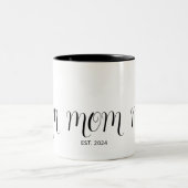 Black Graceful Script Established New Mom Zweifarbige Tasse (Mittel)