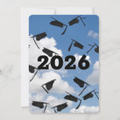 Black Graduation Caps 2025 in Sky Einladung (Vorderseite)
