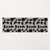 Black Gray Modern Elegantes geometrisches Tribal Yogamatte (Rückseite (Horizontal))