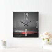Black Gray Red Sunrise Quadratische Wanduhr (Zuhause)