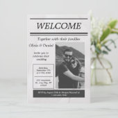 Black Gray Simple Vintag Newspaping Wedding Invita Einladung (Stehend Vorderseite)