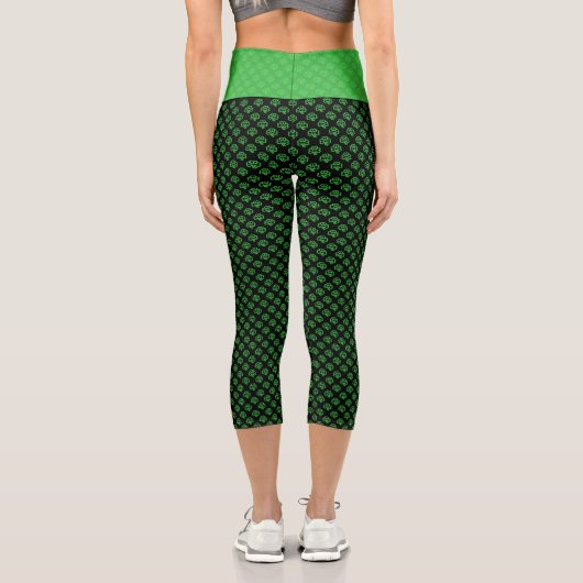 Black Green Cloud Kleeblatt Irish St Patricks Day Capri Leggings (Rückseite)