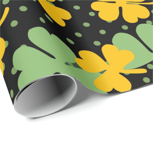 Black Green Clover Kleeblatt St. Patrick's Day Geschenkpapier (Rolleneckpunkt)