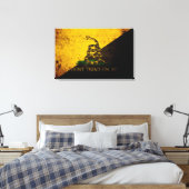 Black Grunge Anarcho Gadsden Flag Leinwanddruck (Insitu (Schlafzimmer))