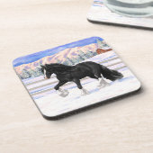 Black Gypsy Vanner Irish Cob Draft Horse in Snow Getränkeuntersetzer (Linke Seite)