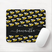 Black happy bumble bees fun humor monogram script mousepad (Mit Mouse)