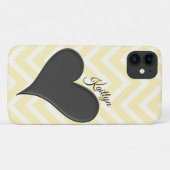 Black Heart on Yellow Zickzack Strip Phone Case (Rückseite (Horizontal))