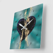 Black Heart with Stars on Green Rainbow Quadratische Wanduhr (Winkel)