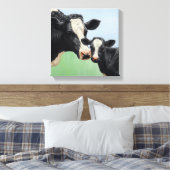 Black Holstein Cow & Niedlich Calf Leinwanddruck (Insitu (Schlafzimmer))