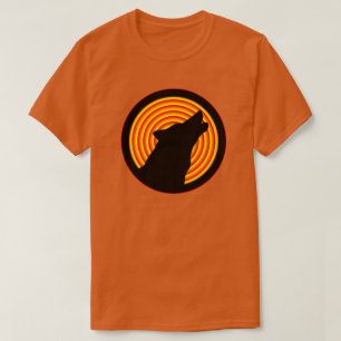 BLACK HOWLING WOLF SILHOUETTE T-Shirt