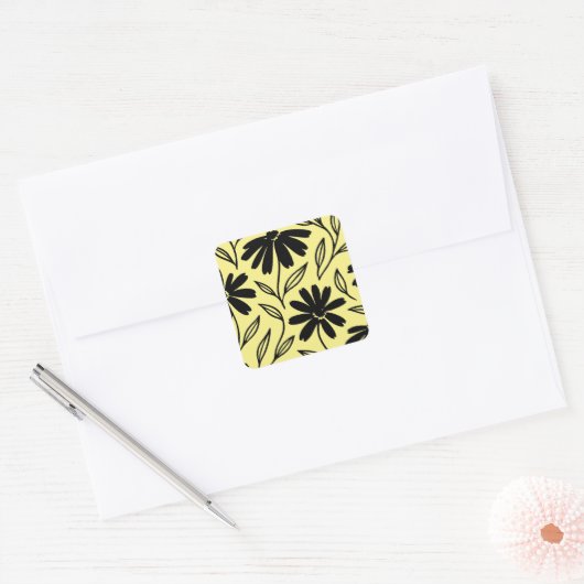 Black Ink Daisies Yellow Boho Brautparty Quadratischer Aufkleber (Umschlag)