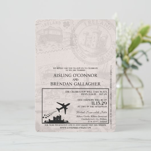 Black Ireland Passport Hochzeitseinladung Einladung (Stehend Vorderseite)