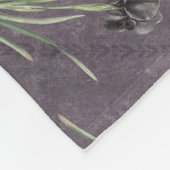 Black Iris on an antique tapestry Fleecedecke (Ecke)