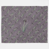 Black Iris on an antique tapestry Fleecedecke (Vorderseite (Horizontal))