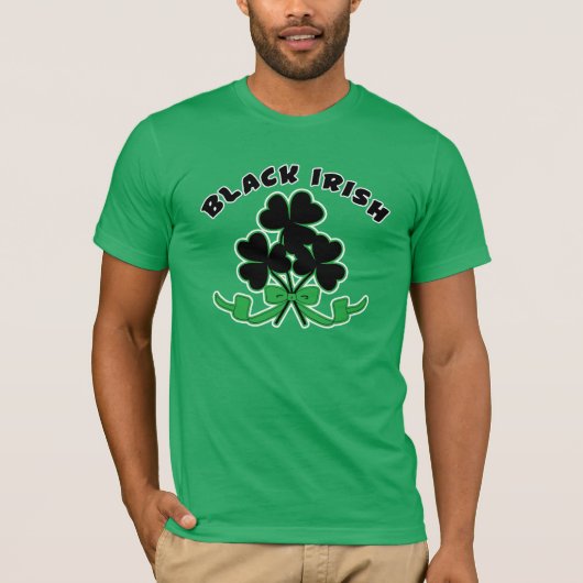 Black Irish mit Black Kleeblatts St Patrick's Day T-Shirt (Vorderseite)