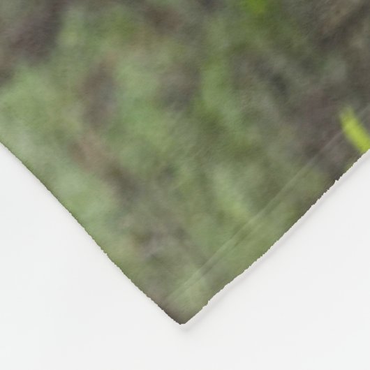 Black Irish Wolfhound Posing im Wald Fleecedecke (Ecke)