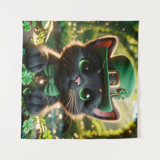 Black Kitten in Green St. Patrick's Day Attraktion Wandteppich (Vorderseite (Horizontal))