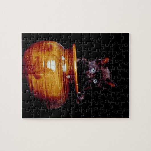 Black Kitten in Keramik Vase, schwarzer Hintergrun Puzzle (Horizontal)